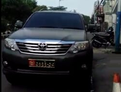 Inilah Mobil Dinas TNI AD Digunakan Warga Tionghoa yang Viral  di Medsos