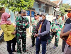 Dandim 0506/Tgr di Dampingi Ketua Persit KCK Cabang XX Tinjau Posko Banjir di Cipondoh