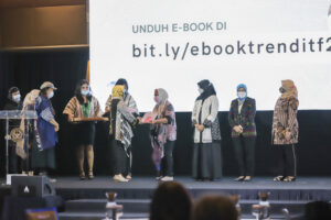 Kemenparekraf Luncurkan e-book Fashion Trend 21/22