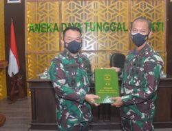 Kodam Jaya Mengggelar Acara Tradisi Penyambutan Dan Penerimaan Calon Pangdam Jaya Mayjen TNI Mulyo Aji