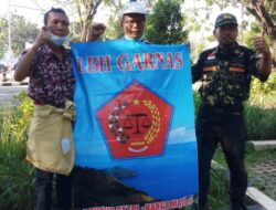 Belasan Orang Berjalan Kaki dari  Balige Sumatera Utara ke Jakarta Ingin Bertemu Jokowi Minta Bantuan