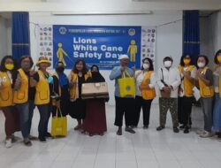 Lions Club Indonesia Distrik 307 A1,  Bagikan Tongkat Putih dan Sembako untuk Peringati World Cane Safety Day 2022