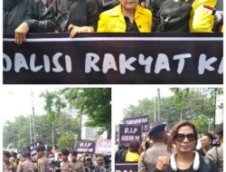 Ratusan Aktivis Gelar Aksi Unjuk Rasa di MK