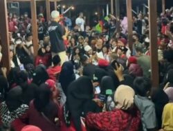 Berkaos Sat Set ke Gunungkidul, Ganjar Disambut Hangat: Pelaku UMKM Bakal Dimanjakan Kredit Bank