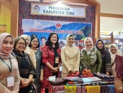 Ketua Deskranasda  Kabupaten Toba, Angkat Kain Tenun di Ajang Inacraft 2024