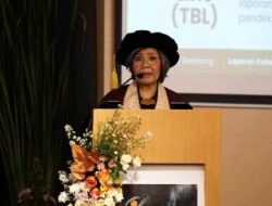 Dikukuhkan Sebagai Guru Besar,  Prof. Yanthi Gagas Keunggulan Pelaporan Terintegrasi Berbasis Ekonomi Sirkular Bagi Korporasi
