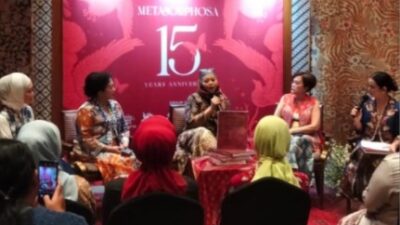 Novita Yunus : “Metamorphosa” Perayaan 15 Tahun Berkarya, Batik Chic, NY by Novita Yunus, Tiraz Modest Wear, Simpul Sutra, BC Home dan Warung Mbak Mar Kemang