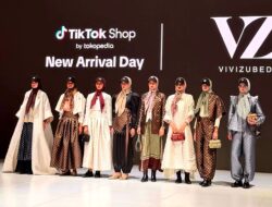 JFW 2026: VIVIZUBEDI Buktikan Modest Falshion Bisa Timeless Sekaligus Bold