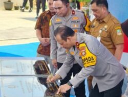 KAPOLDA METRO JAYA RESMIKAN KANTOR SATPAMOBVIT DAN POLSEK BABELAN DI BEKASI