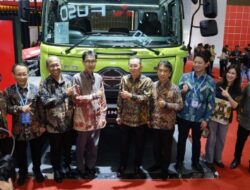 Hino Luncurkan Bus 4×4 Terbaru di GIICOMVEC 2026, Solusi Tangguh untuk Medan Berat