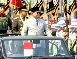 Presiden Prabowo Pimpin Upacara HUT ke-81 TNI